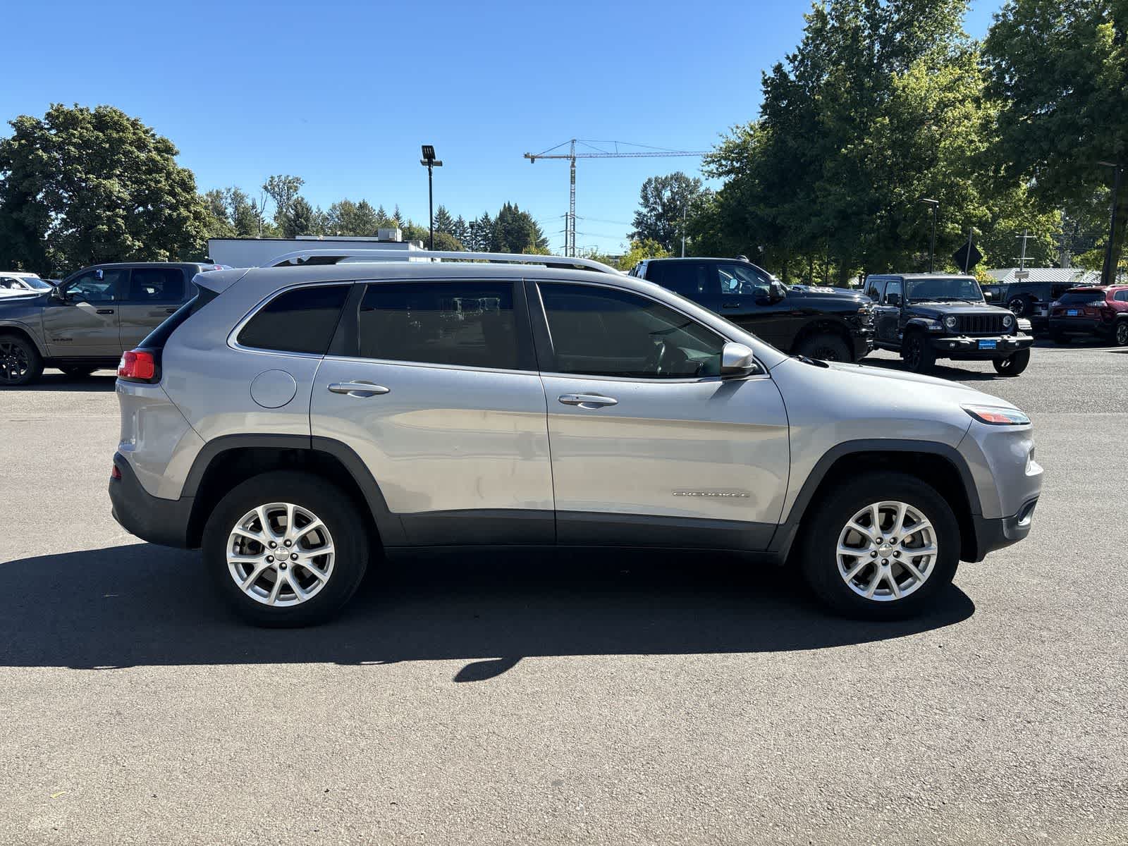 Thumbnail: 2015 Jeep Cherokee - 5