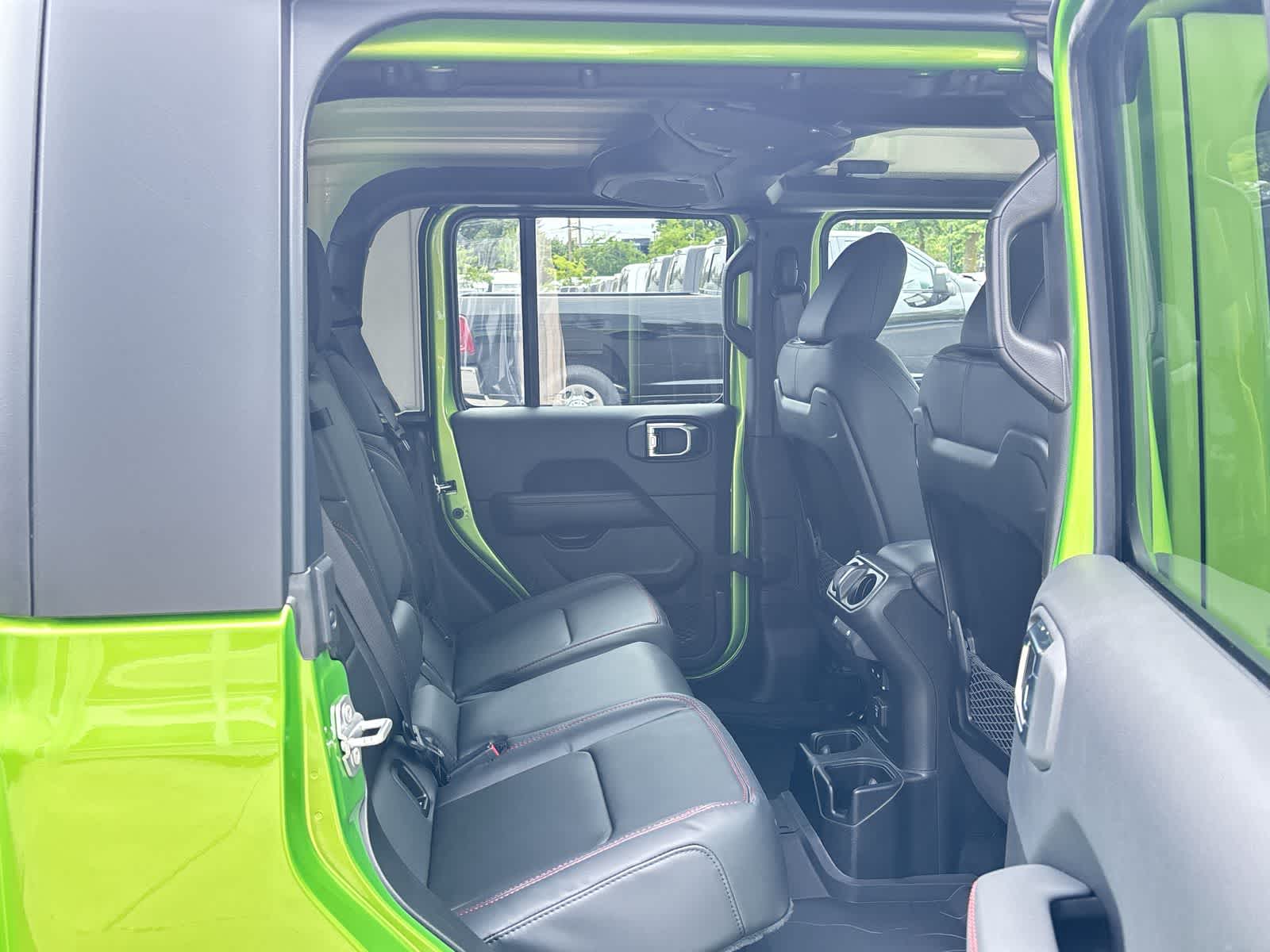 Thumbnail: 2025 Jeep Gladiator - 10