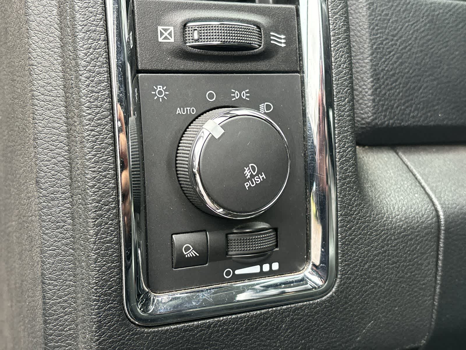 Thumbnail: 2014 RAM 1500 - 8