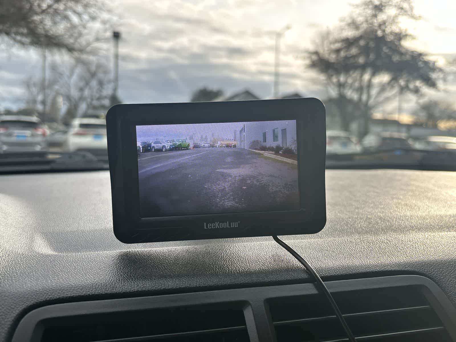 Thumbnail: 2013 Dodge Challenger - 17