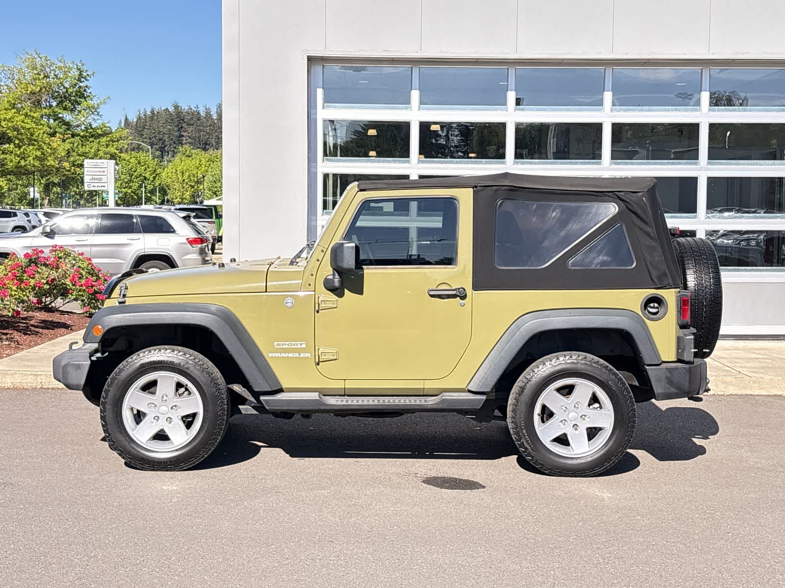 2013 Jeep Wrangler Sport 2