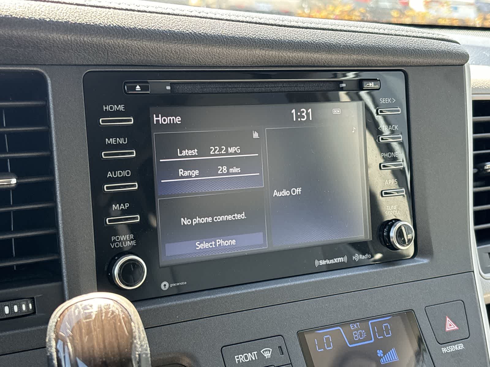 Thumbnail: 2020 Toyota Sienna - 16