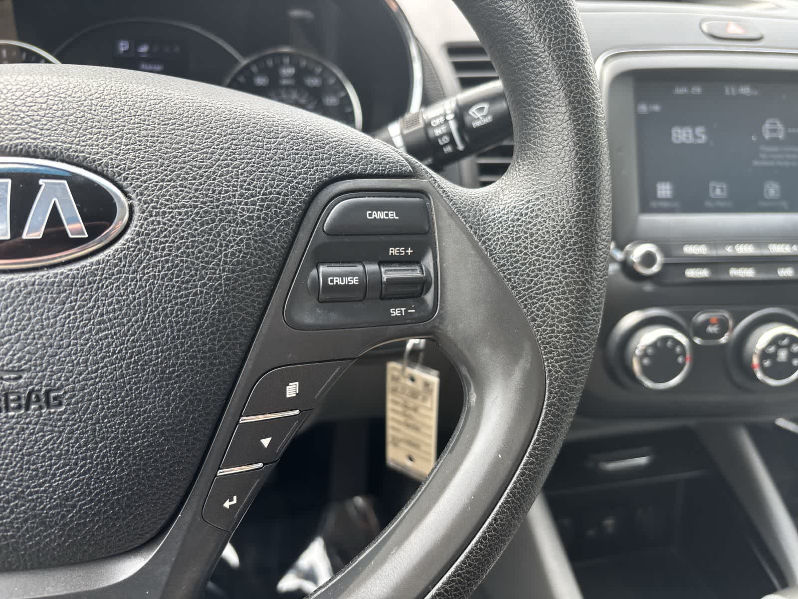 Thumbnail: 2018 Kia Forte - 11