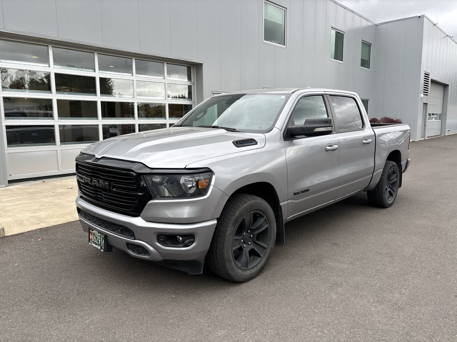 2021 RAM 1500 Big Horn/Lone Star 4x4 Crew Cab 5'7's photo