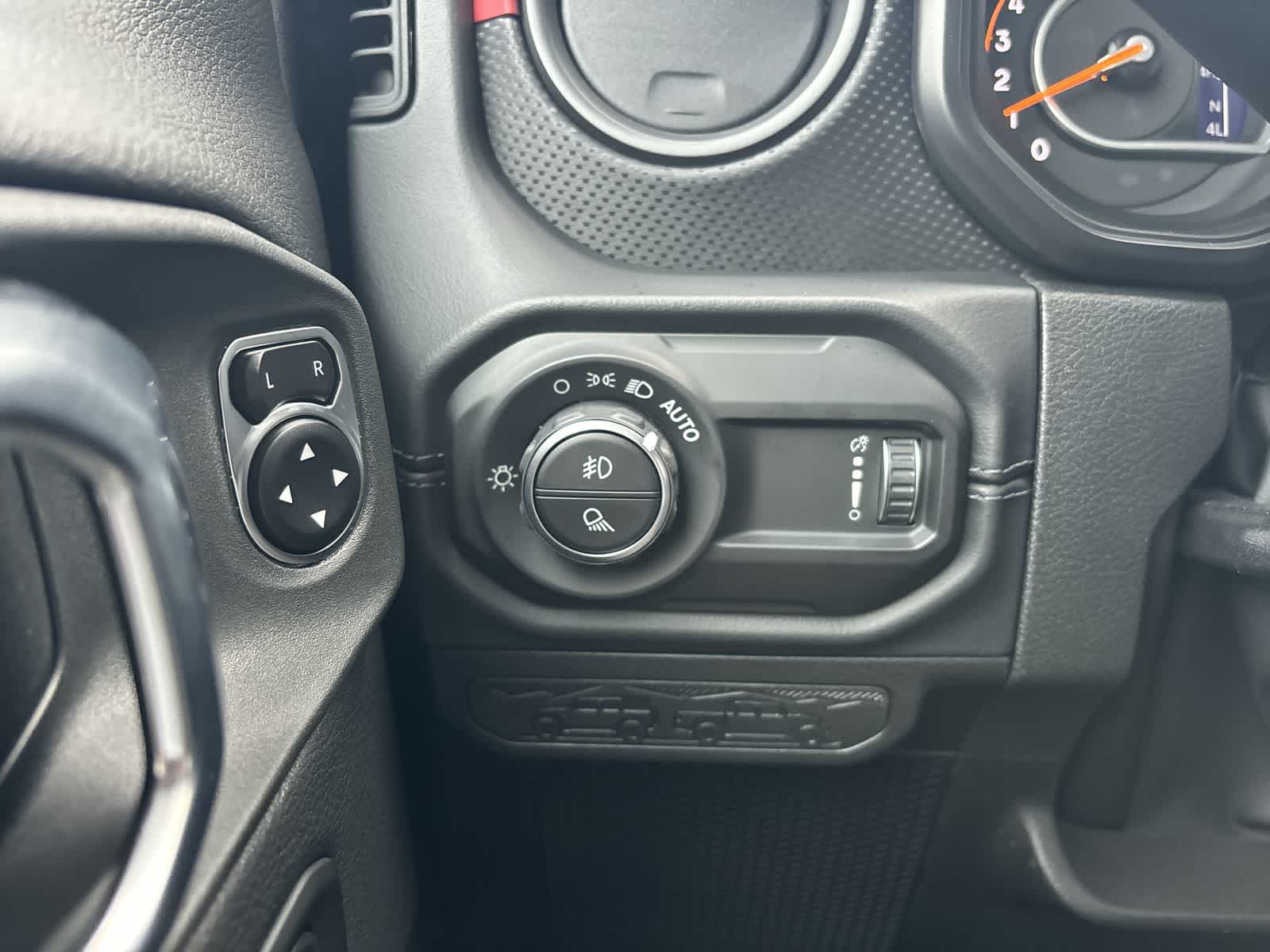 Thumbnail: 2026 Jeep Gladiator - 16