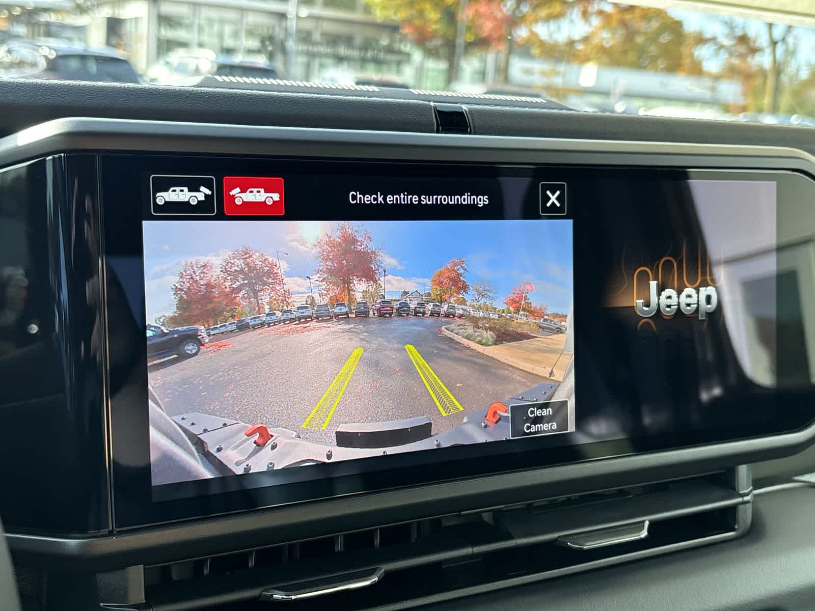 Thumbnail: 2025 Jeep Gladiator - 22