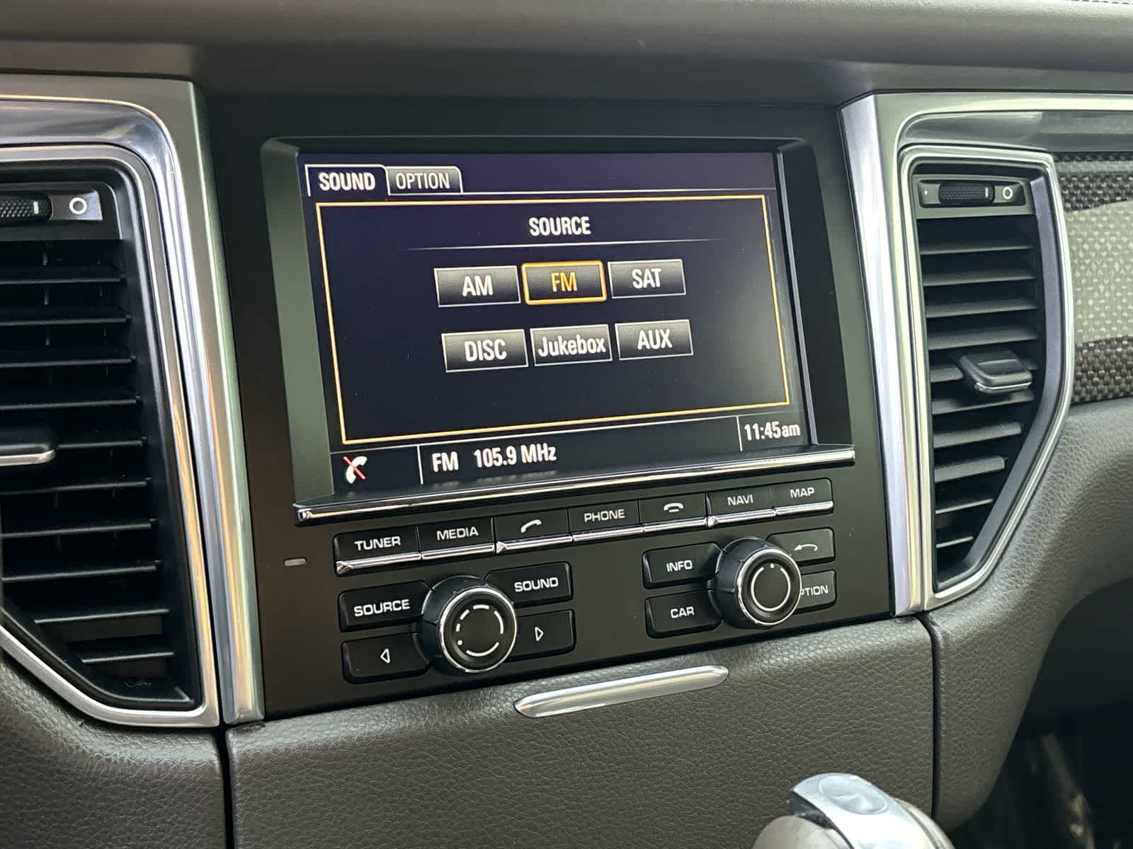 Thumbnail: 2015 Porsche Macan - 20