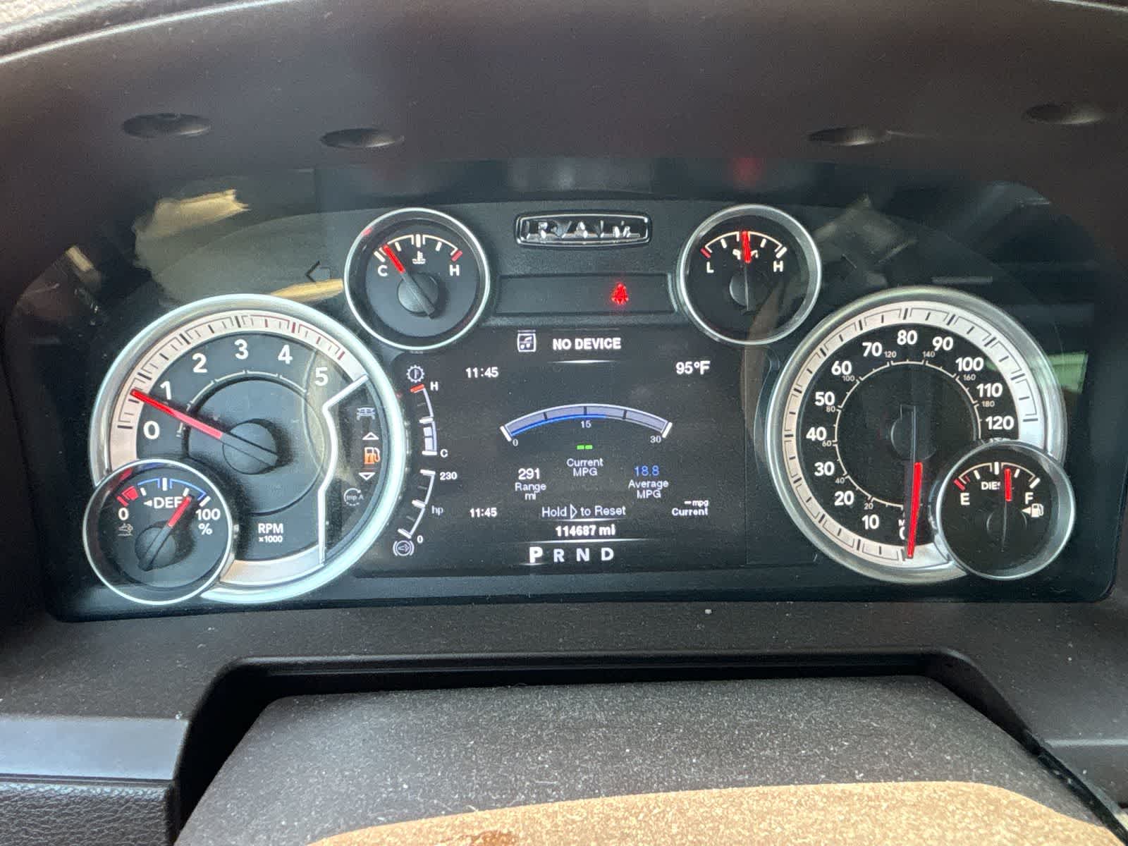 2014 RAM 3500 Laramie 8