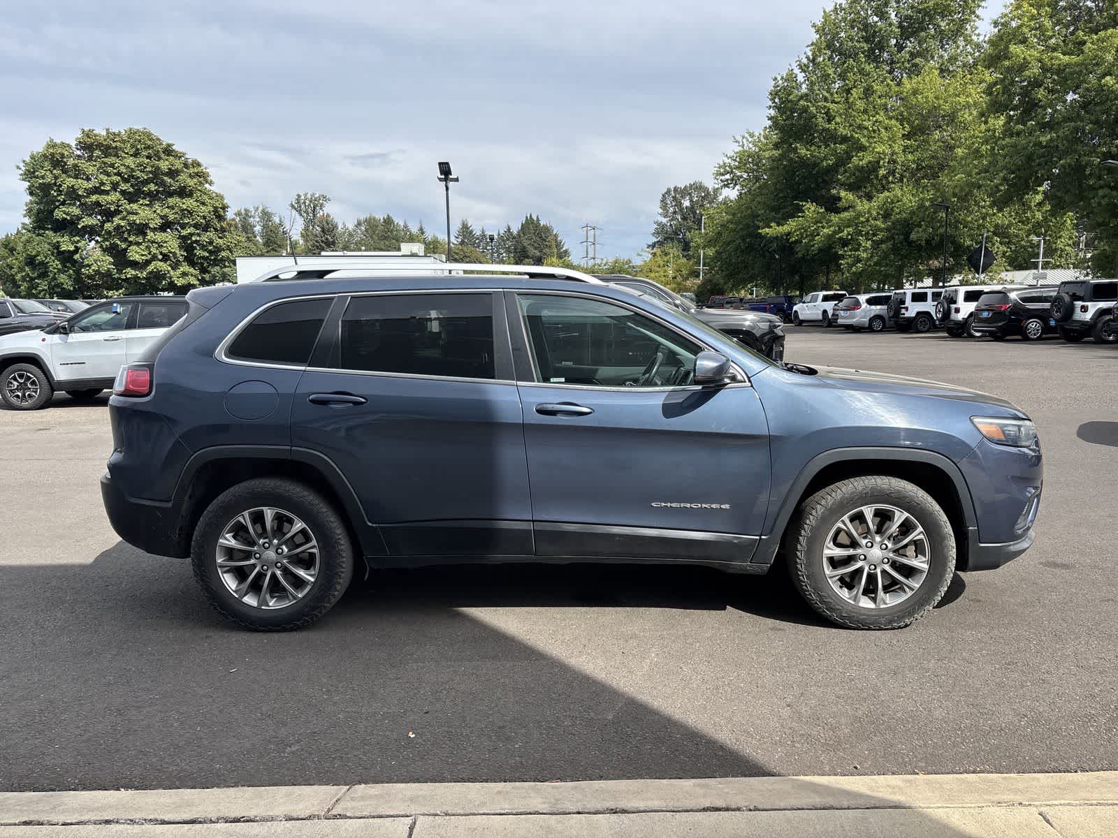 Used 2019 Jeep Cherokee Latitude Plus 4x4 SUV