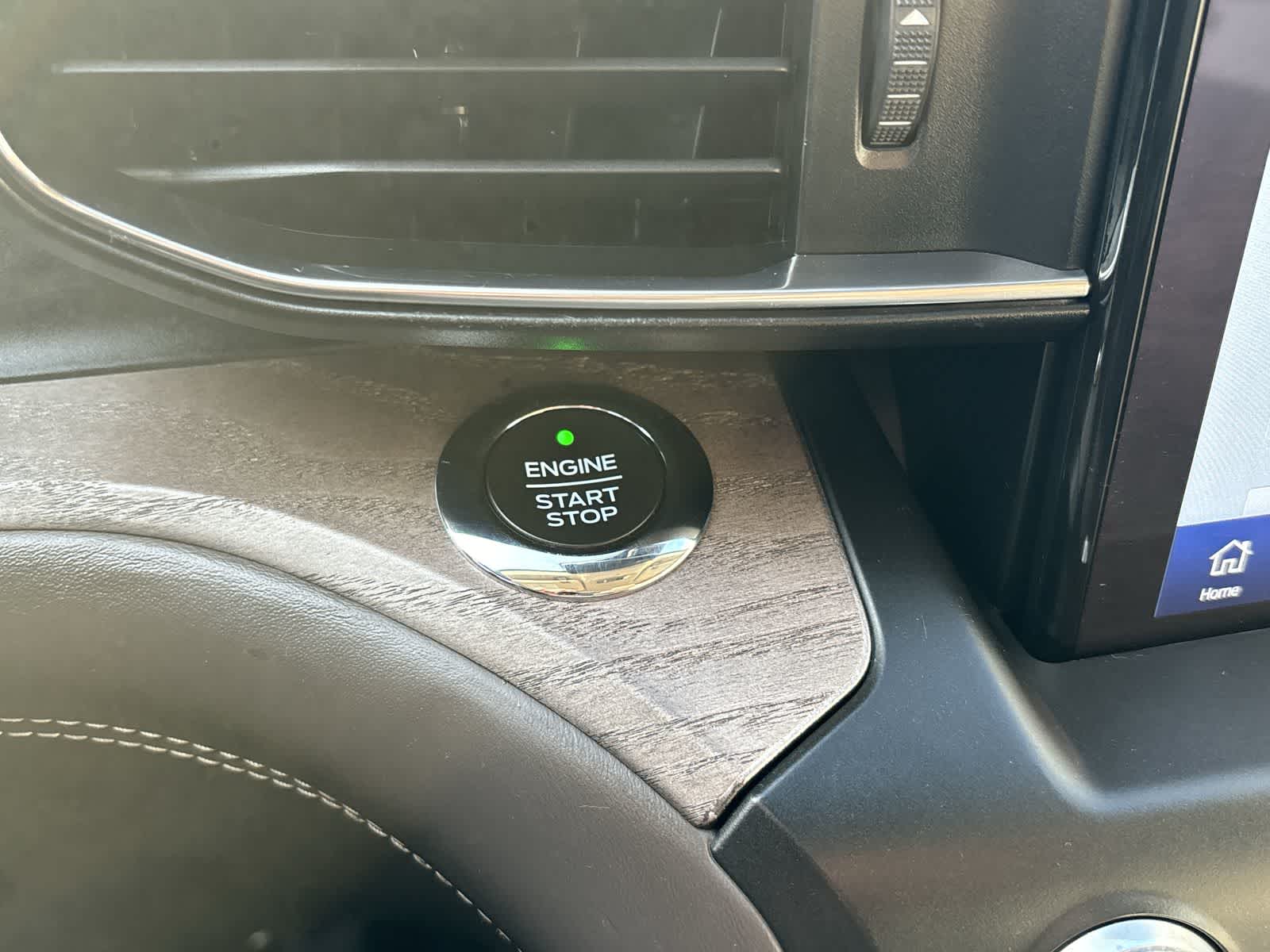 Thumbnail: 2020 Ford Explorer - 17