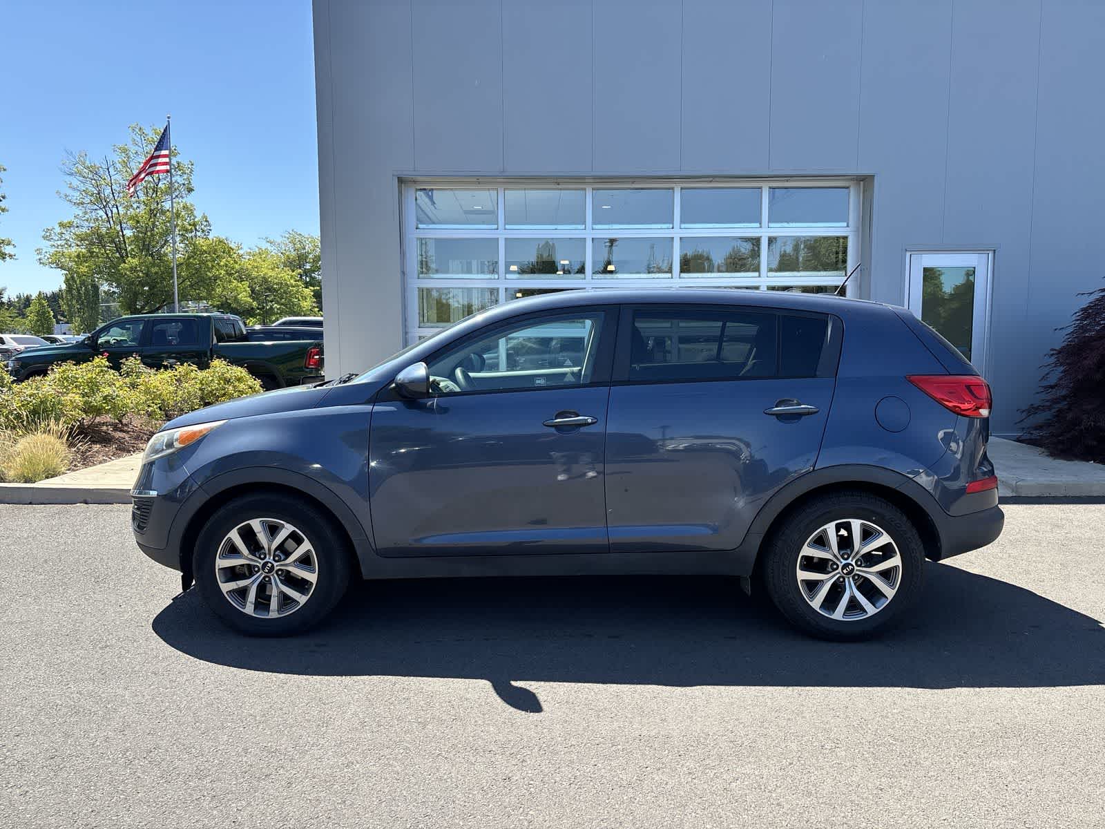 Used 2016 Kia Sportage LX with VIN KNDPB3AC9G7879082 for sale in Eugene, OR