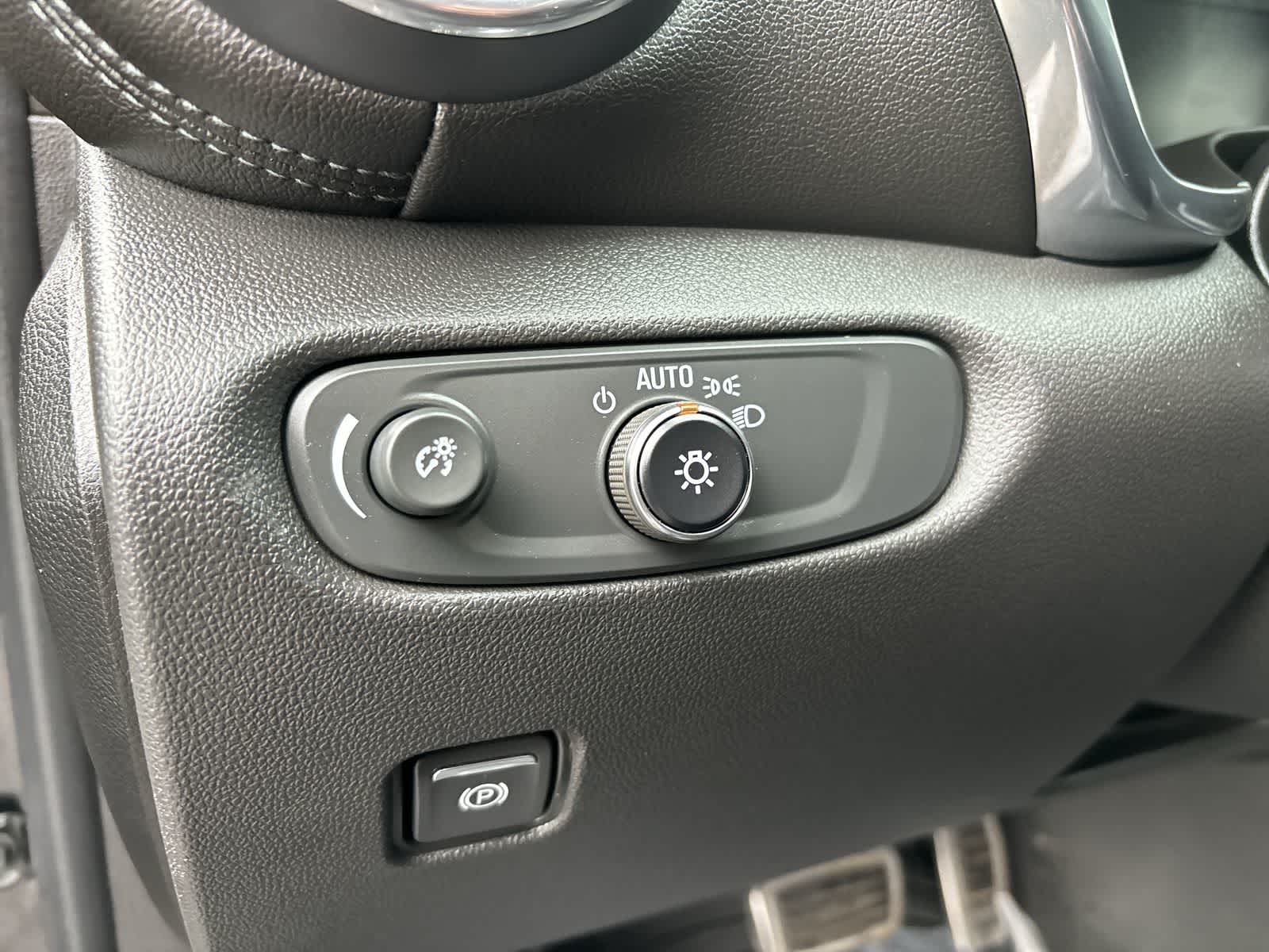 Thumbnail: 2020 Chevrolet Blazer - 9