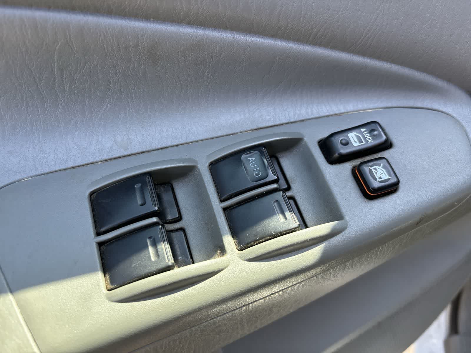 Thumbnail: 2011 Toyota Tacoma - 11