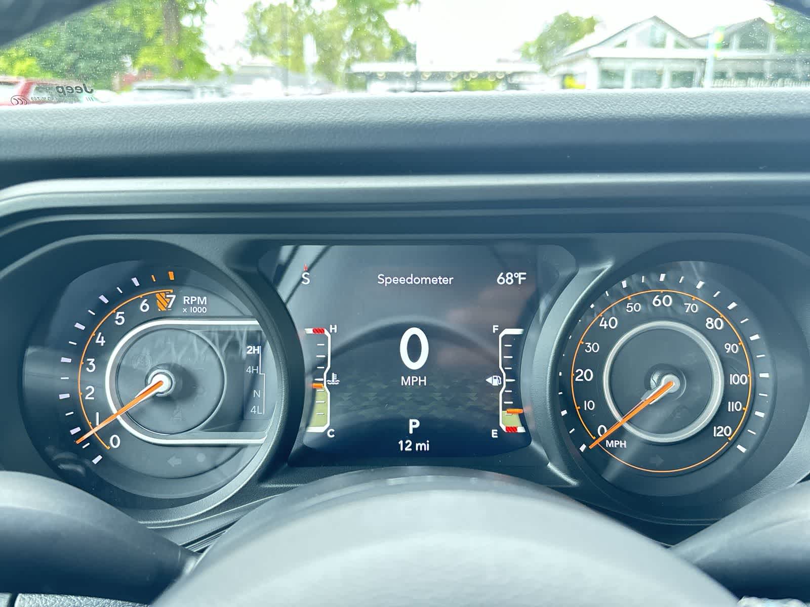 Thumbnail: 2025 Jeep Gladiator - 13