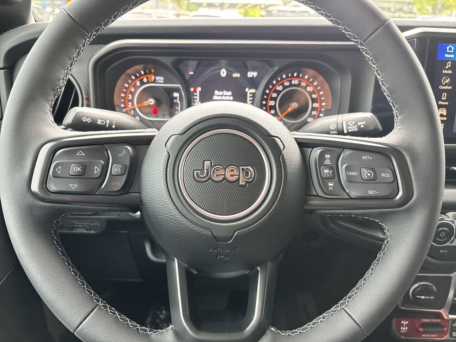Thumbnail: 2026 Jeep Gladiator - 11