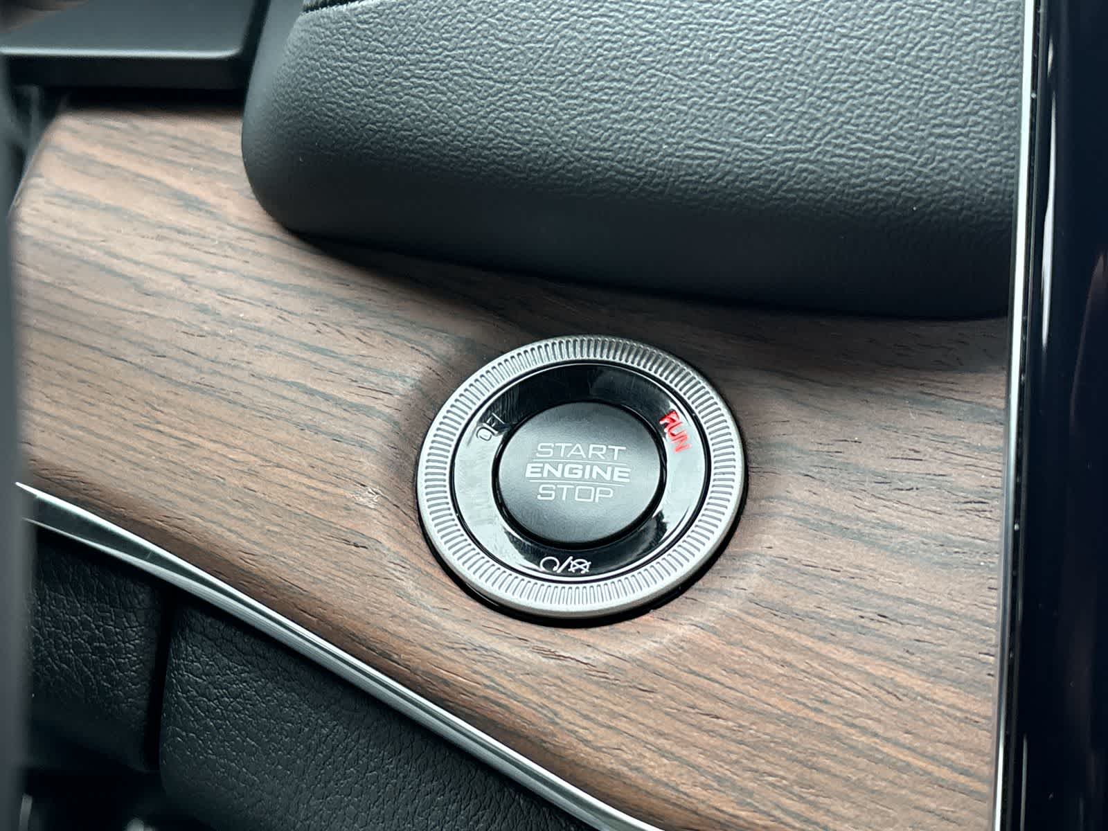 Thumbnail: 2025 Jeep Grand Cherokee - 27