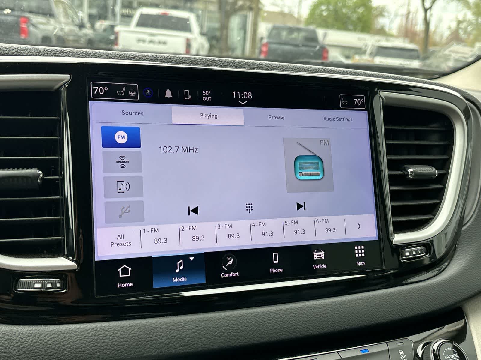 Thumbnail: 2023 Chrysler Pacifica - 12