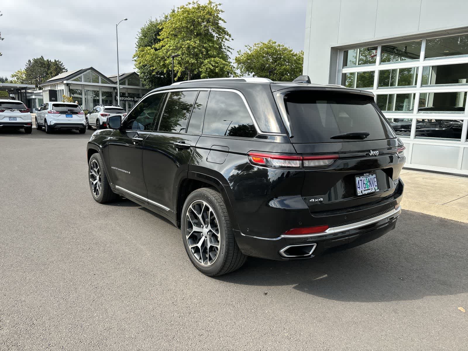 Thumbnail: 2023 Jeep Grand Cherokee - 3