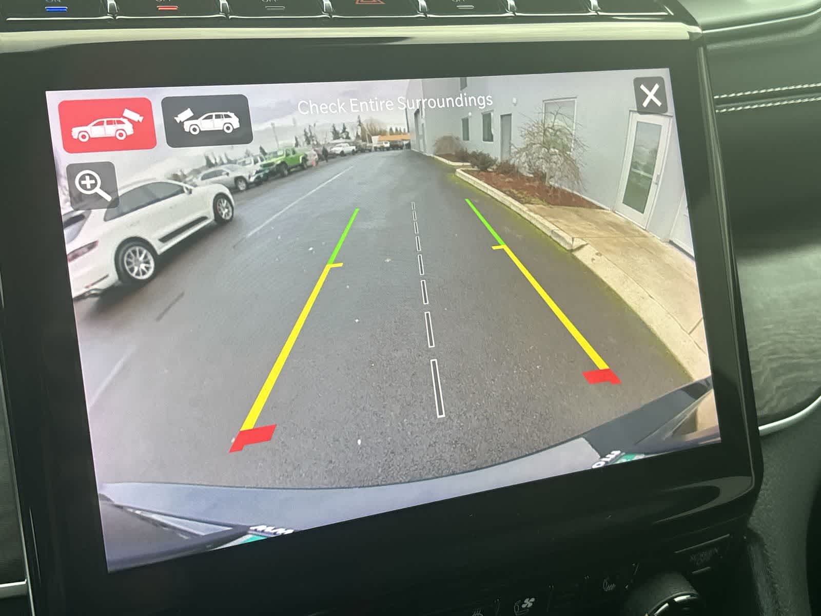 Thumbnail: 2024 Jeep Grand Cherokee - 25