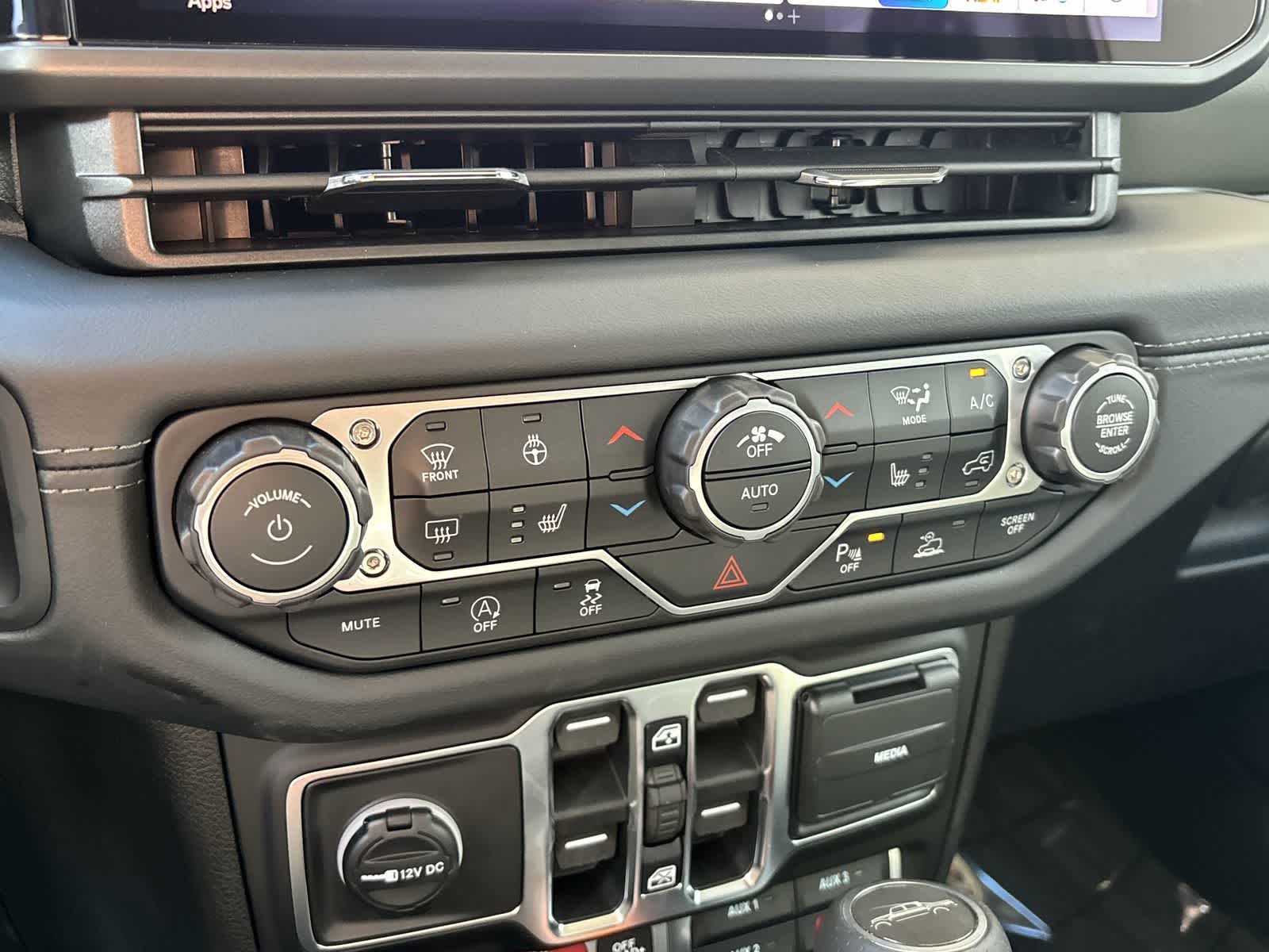 Thumbnail: 2026 Jeep Gladiator - 24