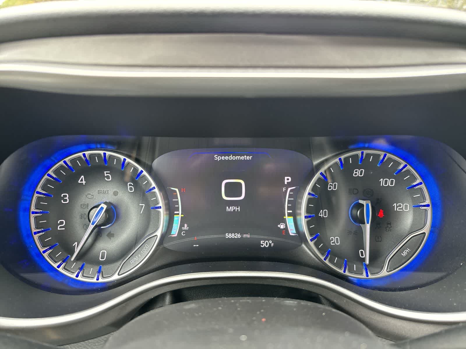 Thumbnail: 2023 Chrysler Pacifica - 9