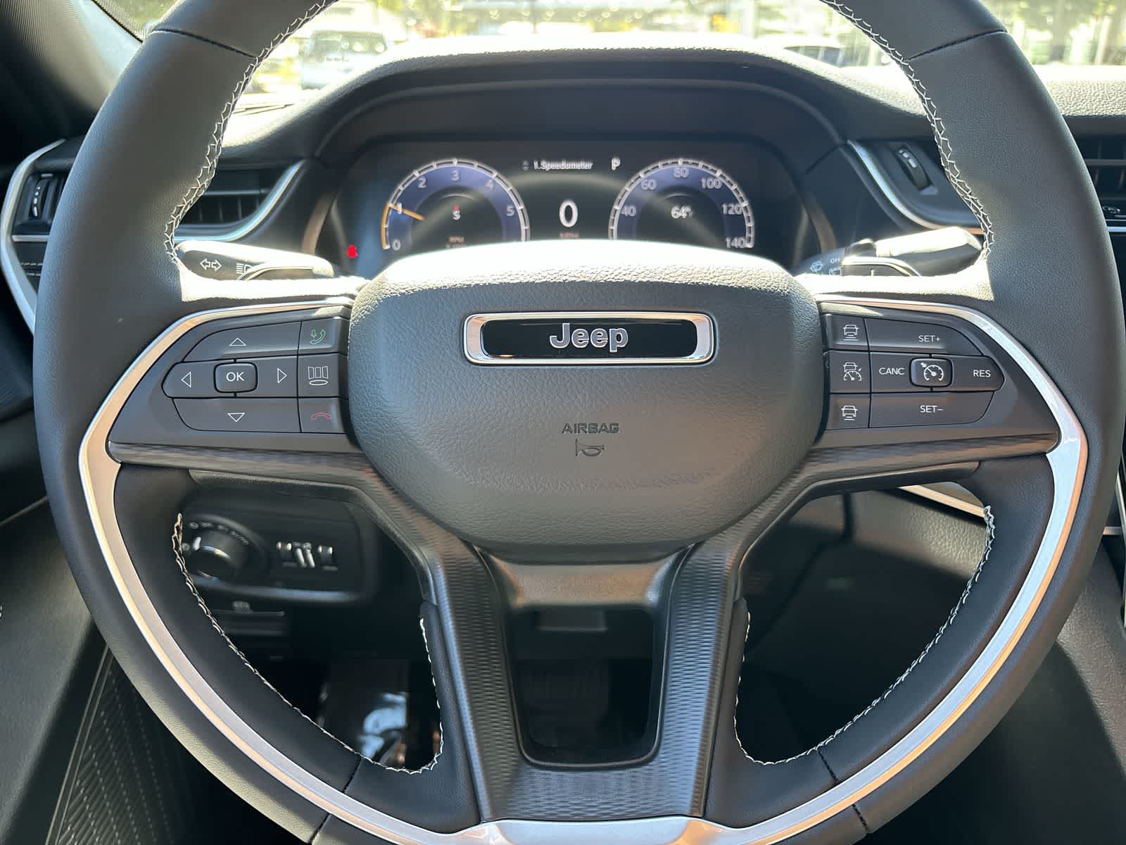 Thumbnail: 2025 Jeep Grand Cherokee - 10