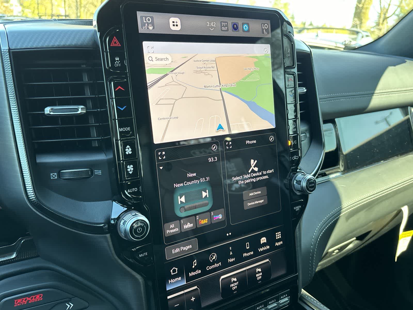 Thumbnail: 2026 RAM 1500 - 17