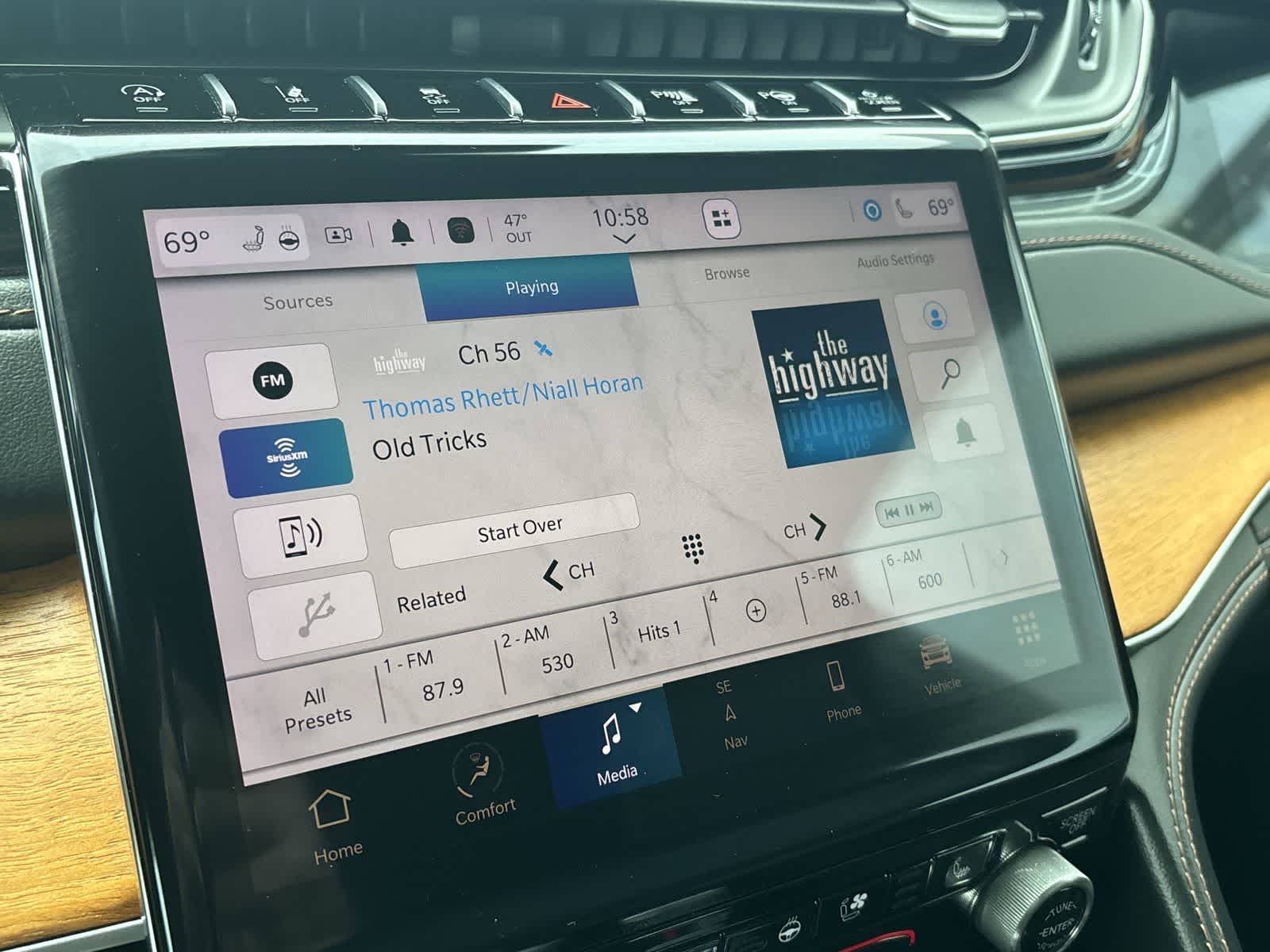 Thumbnail: 2023 Jeep Grand Cherokee - 20