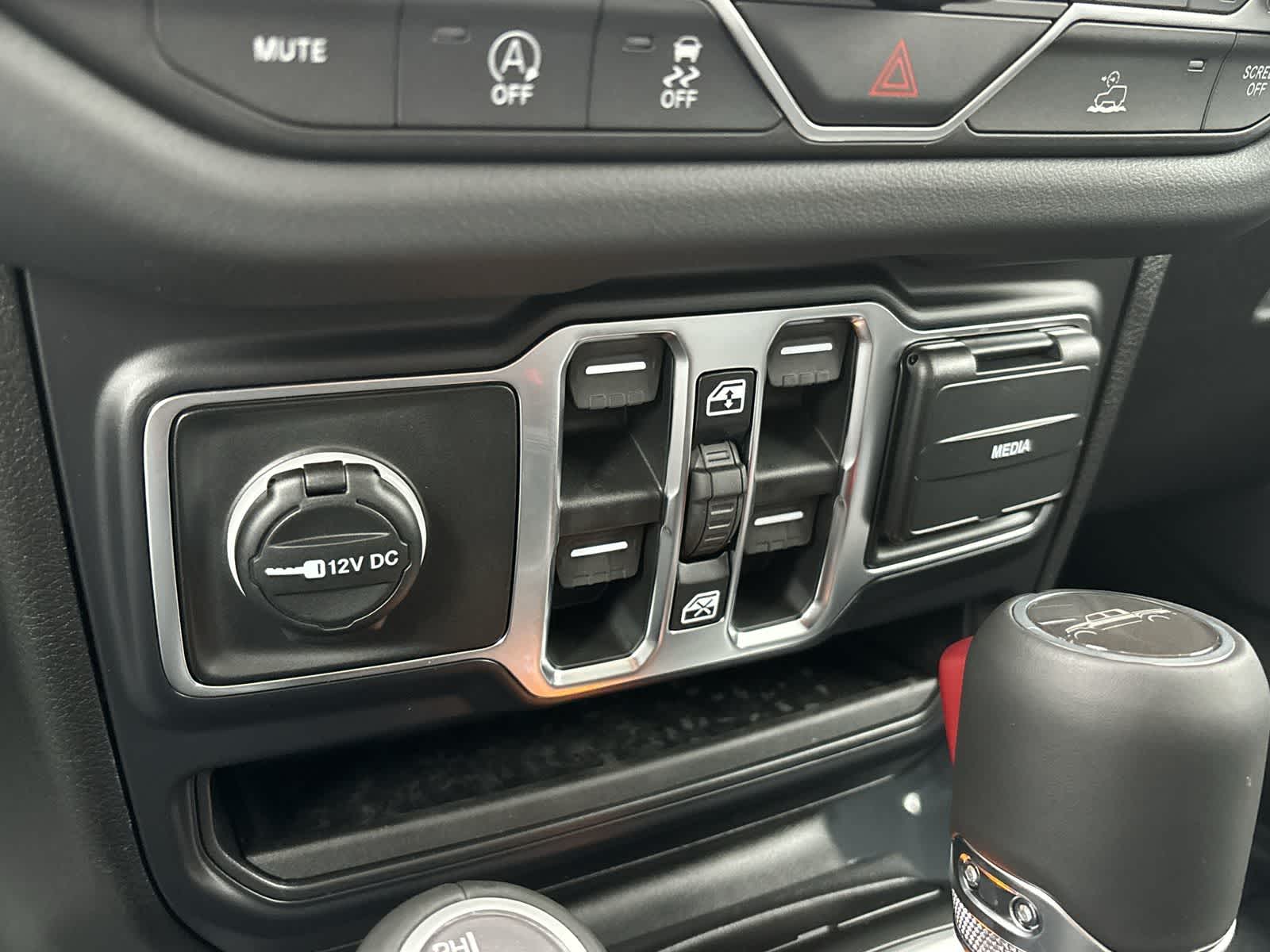 Thumbnail: 2026 Jeep Gladiator - 23