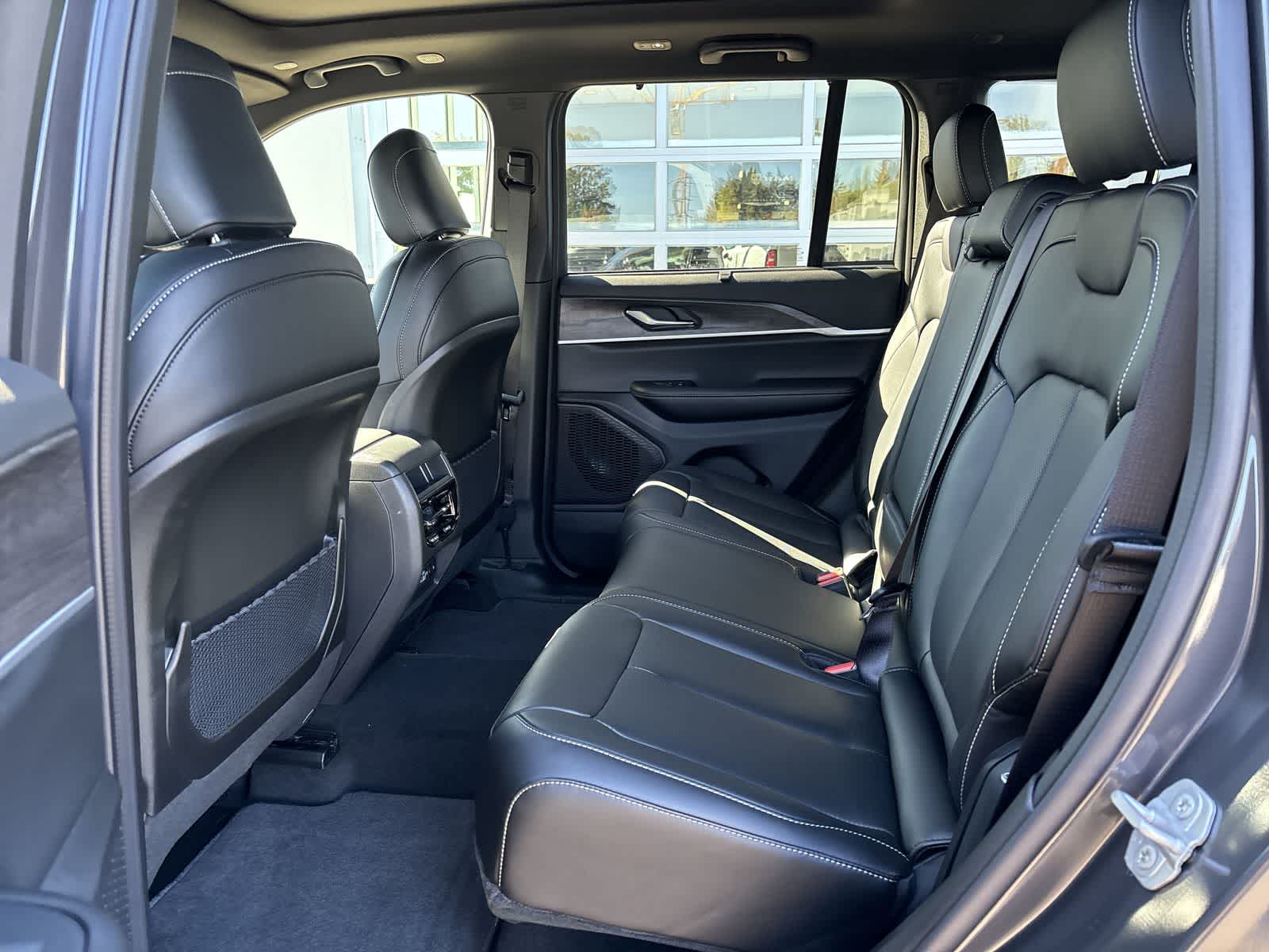 Thumbnail: 2025 Jeep Grand Cherokee - 7