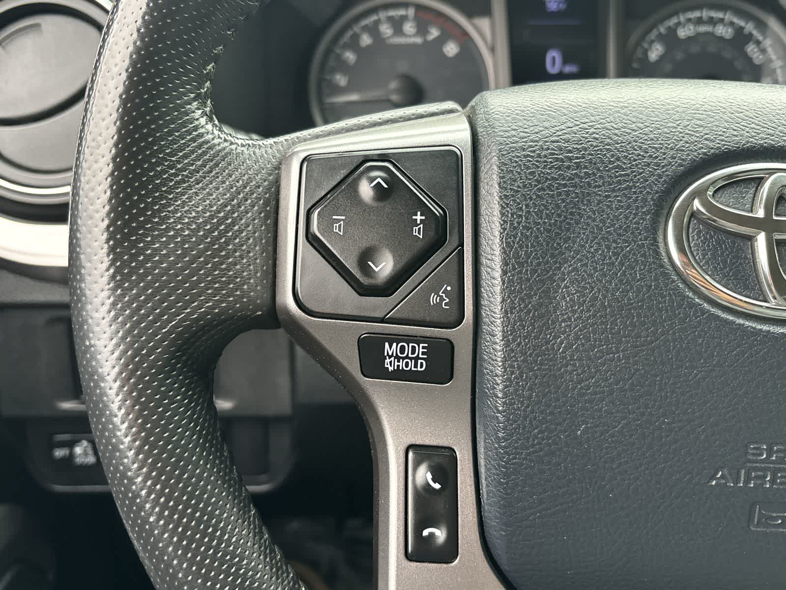 Thumbnail: 2018 Toyota Tacoma - 14