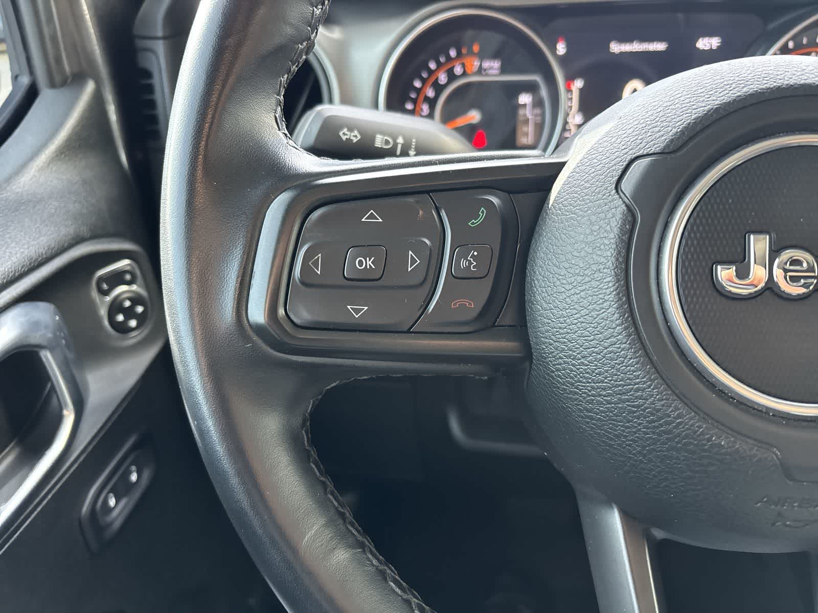 Thumbnail: 2021 Jeep Gladiator - 11