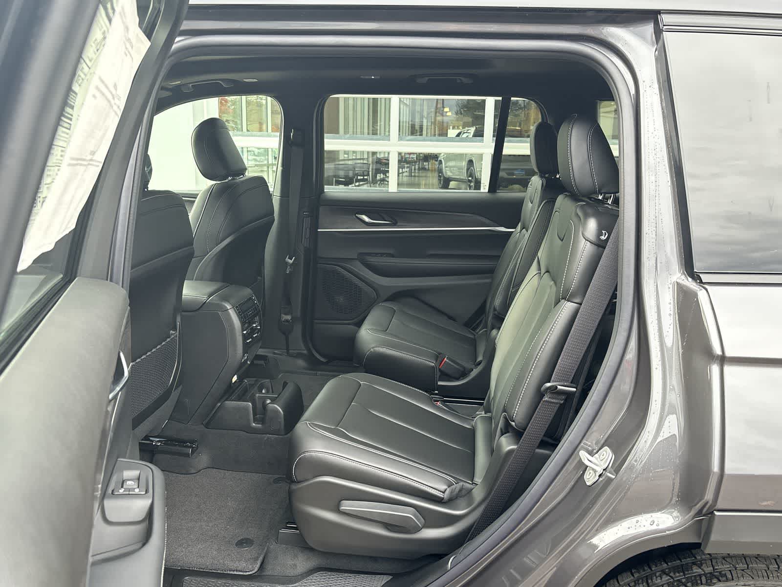 Thumbnail: 2025 Jeep Grand Cherokee L - 13