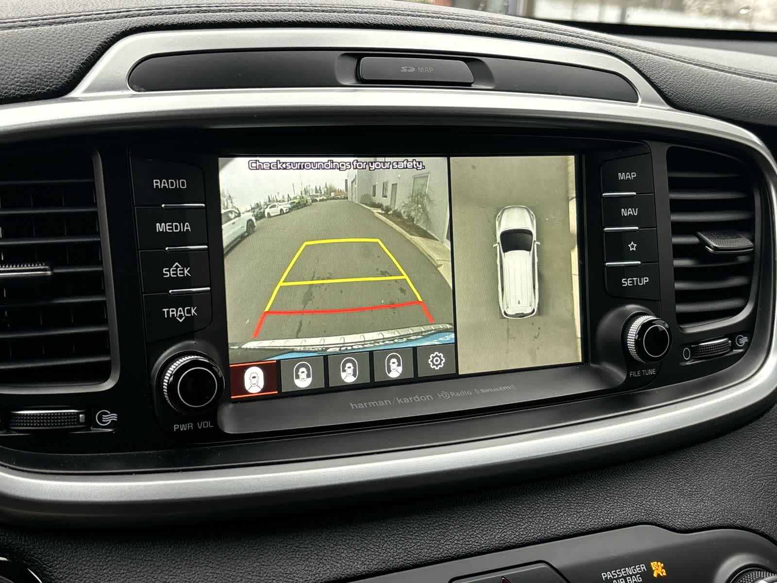 Thumbnail: 2020 Kia Sorento - 21