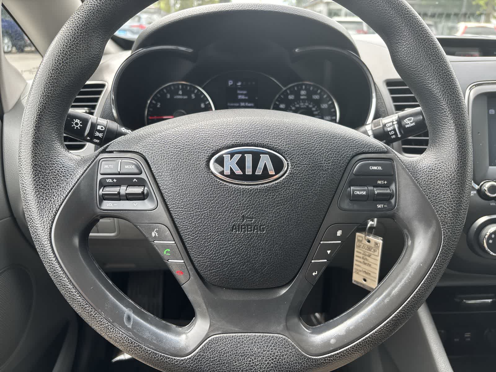 Thumbnail: 2018 Kia Forte - 9