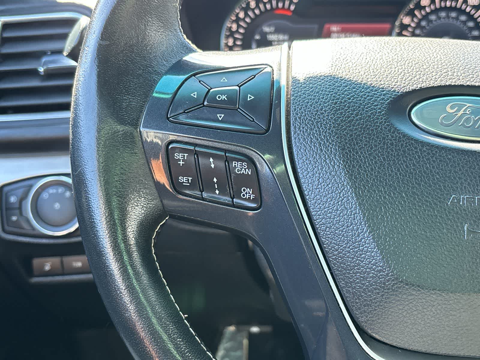 Thumbnail: 2016 Ford Explorer - 14