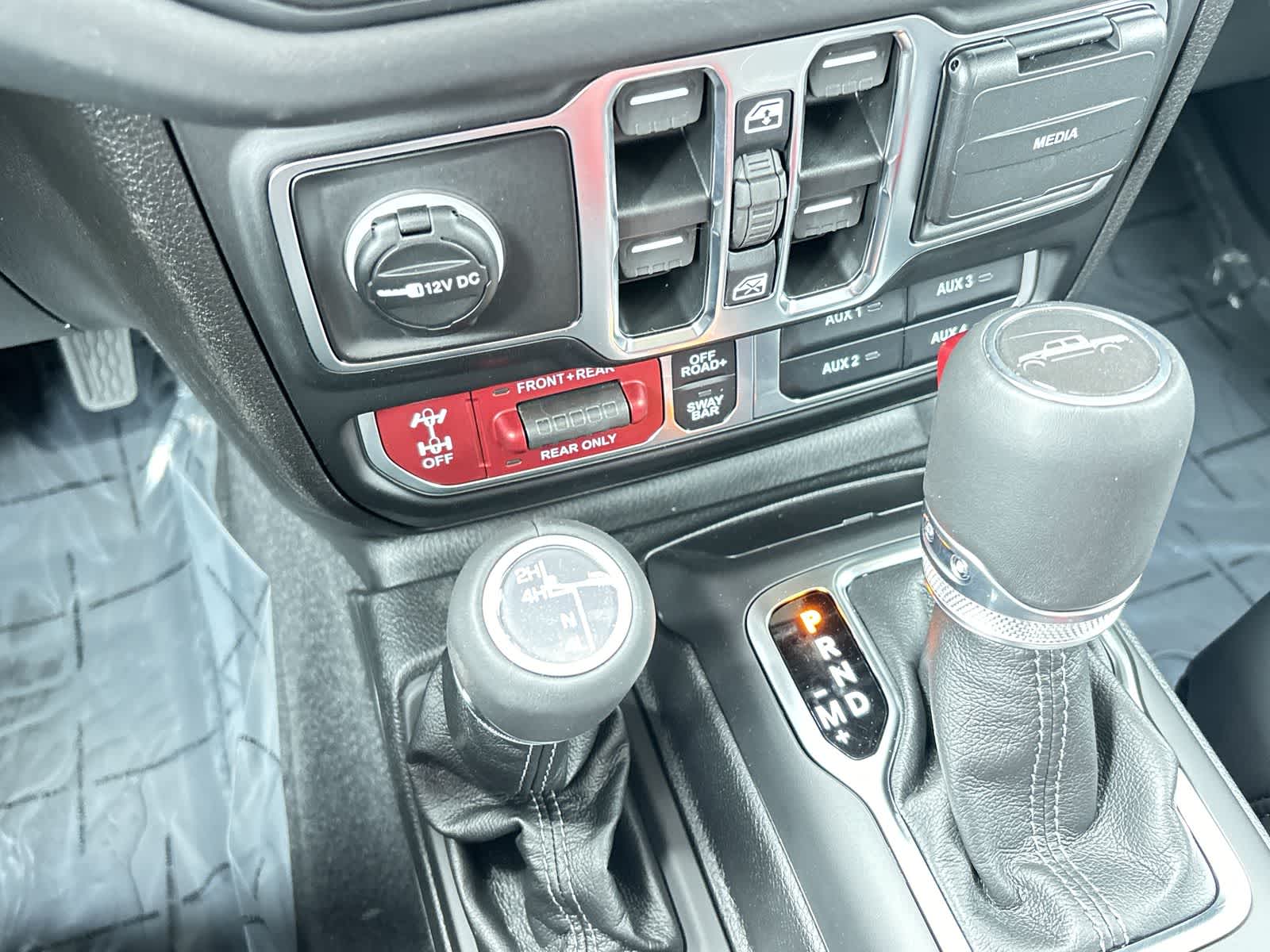 Thumbnail: 2025 Jeep Gladiator - 29