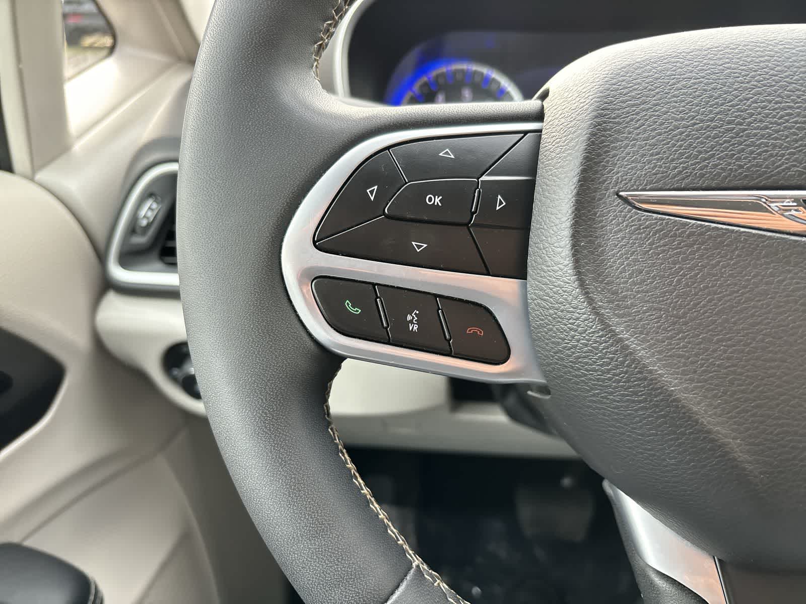 Thumbnail: 2024 Chrysler Pacifica - 11