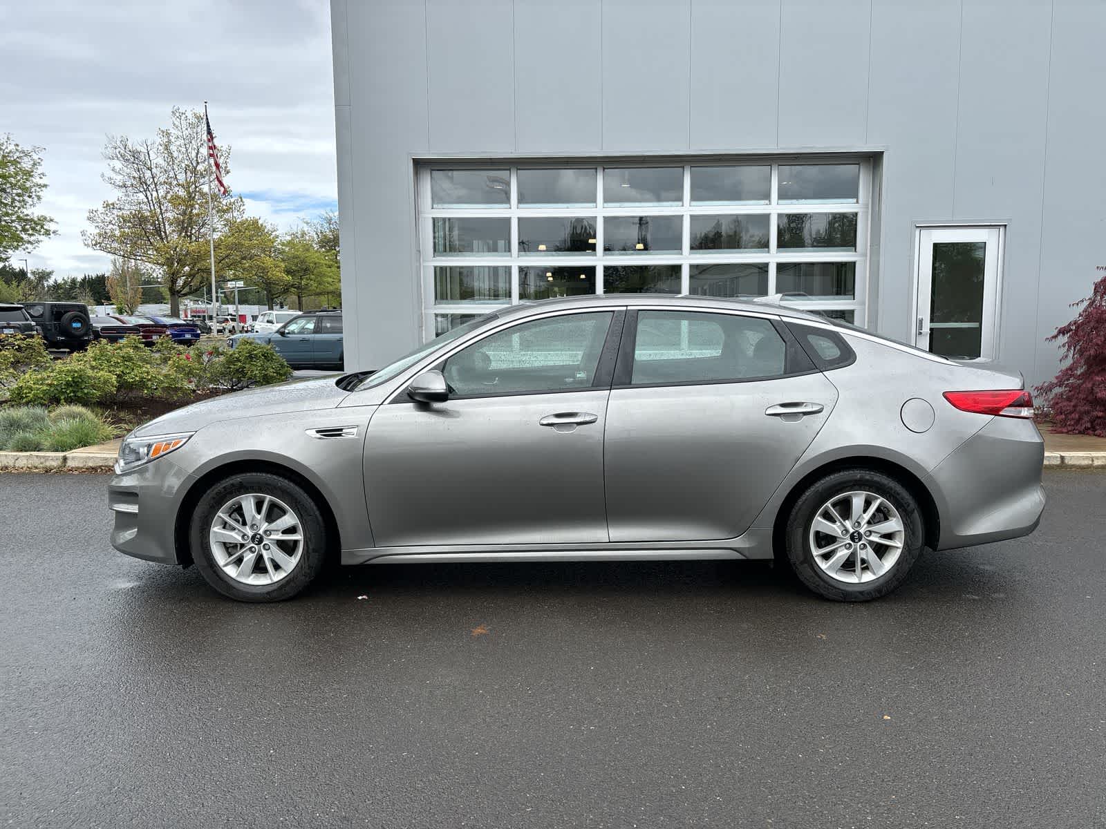 Thumbnail: 2016 Kia Optima - 2