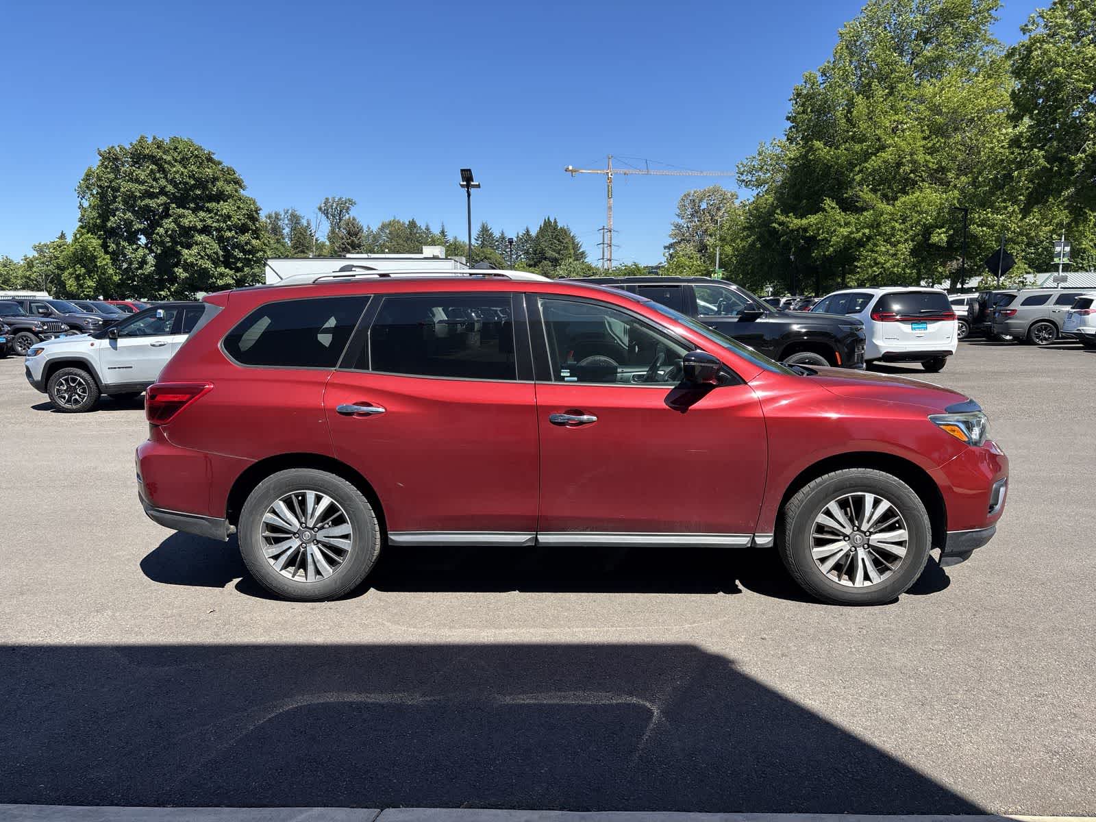Thumbnail: 2017 Nissan Pathfinder - 3
