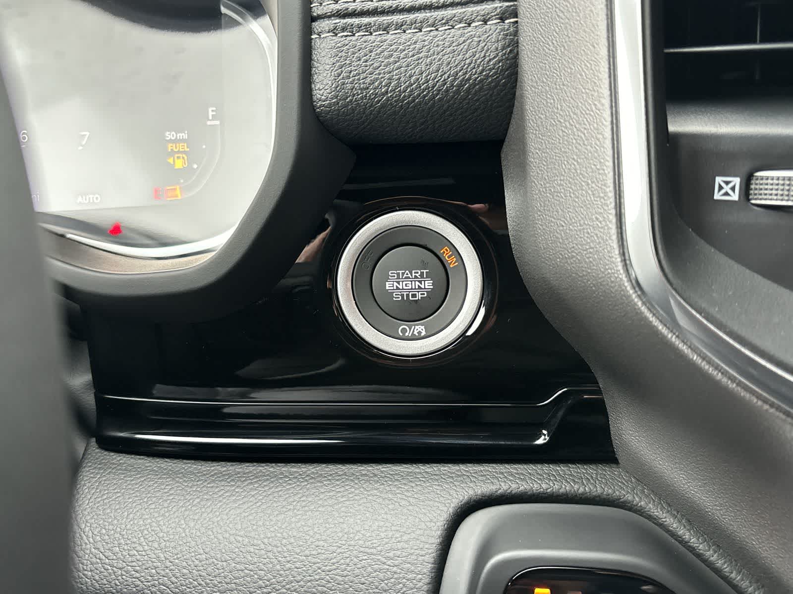 Thumbnail: 2026 RAM 1500 - 25