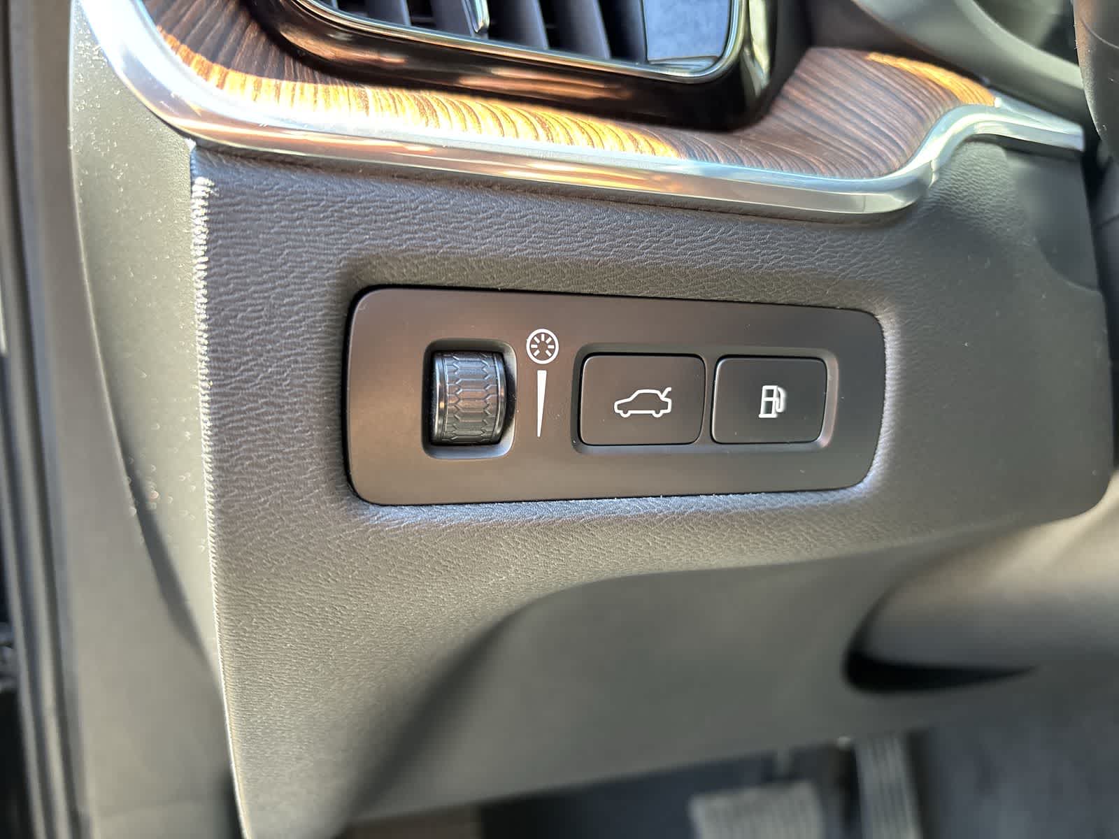 Thumbnail: 2019 Volvo XC60 - 9