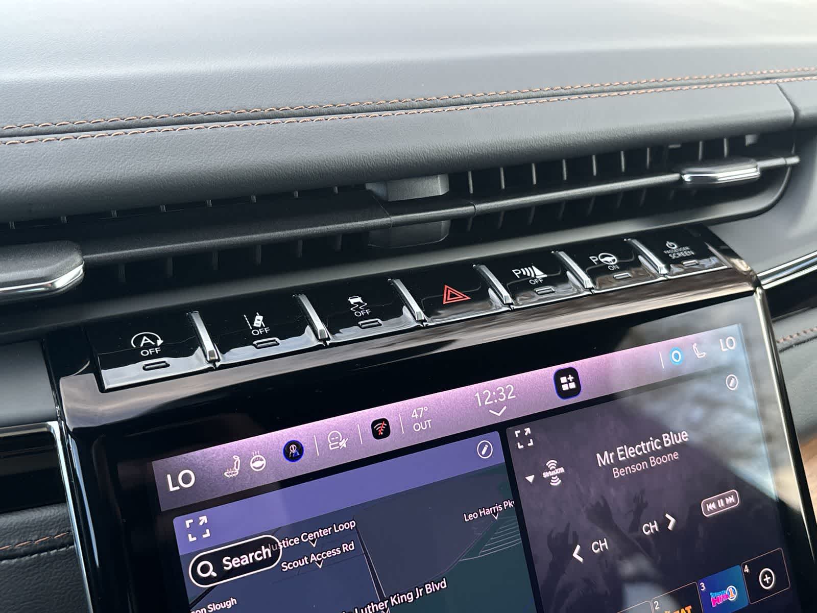 Thumbnail: 2025 Jeep Grand Cherokee L - 14