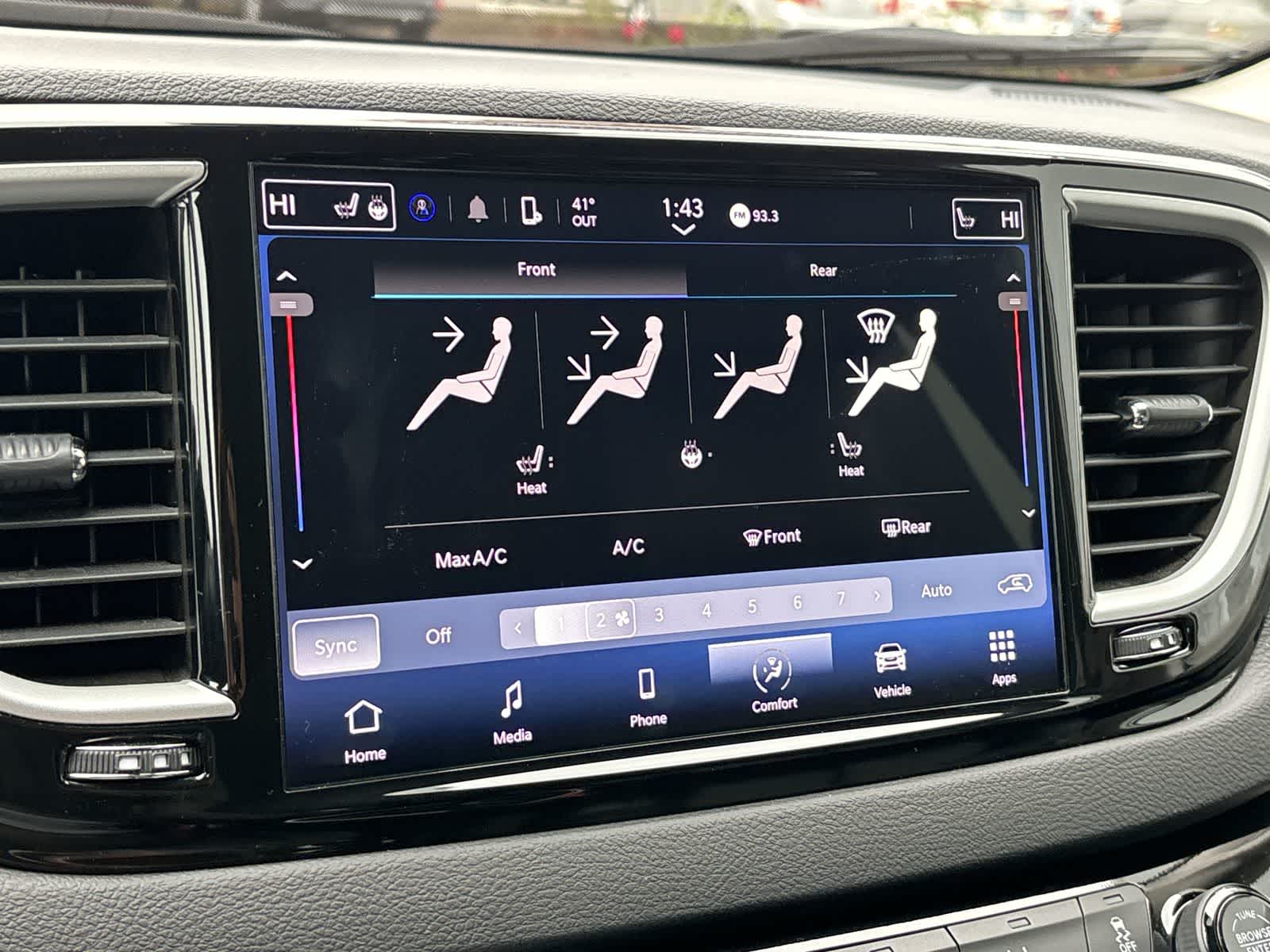 Thumbnail: 2024 Chrysler Pacifica - 18