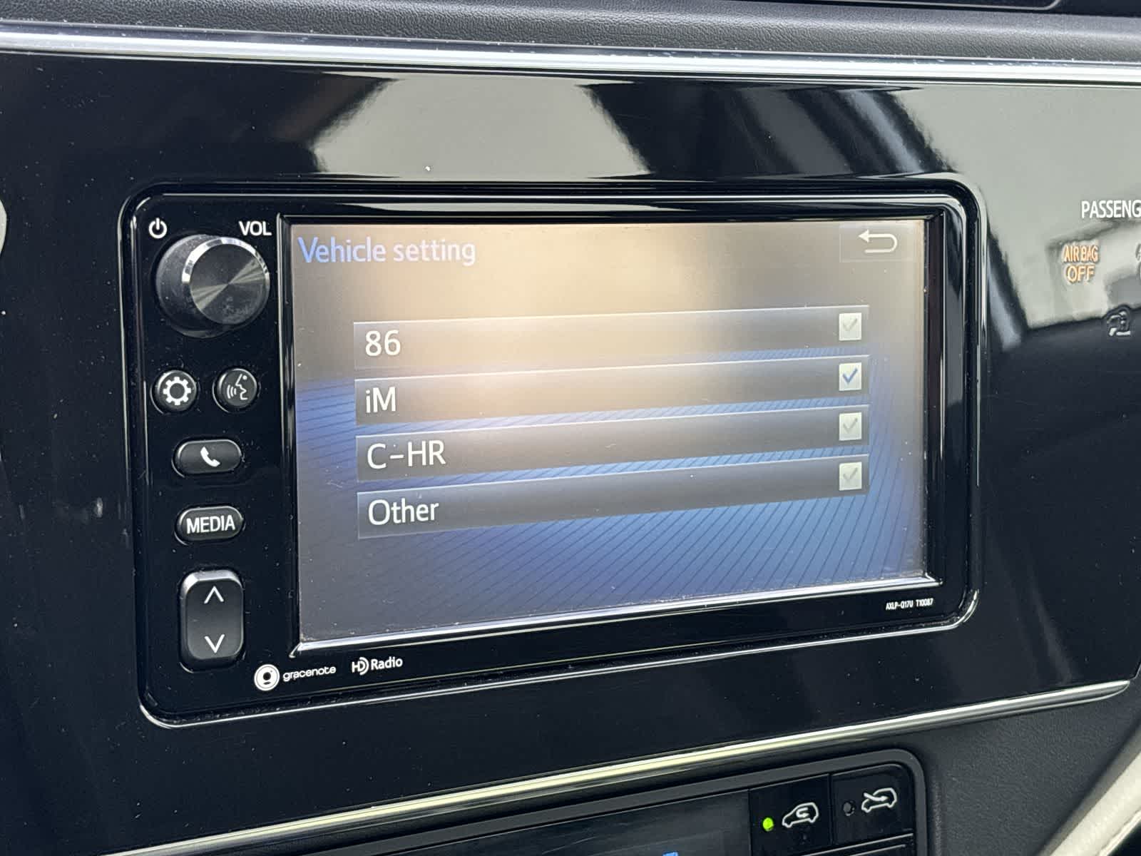 Thumbnail: 2018 Toyota Corolla iM - 16
