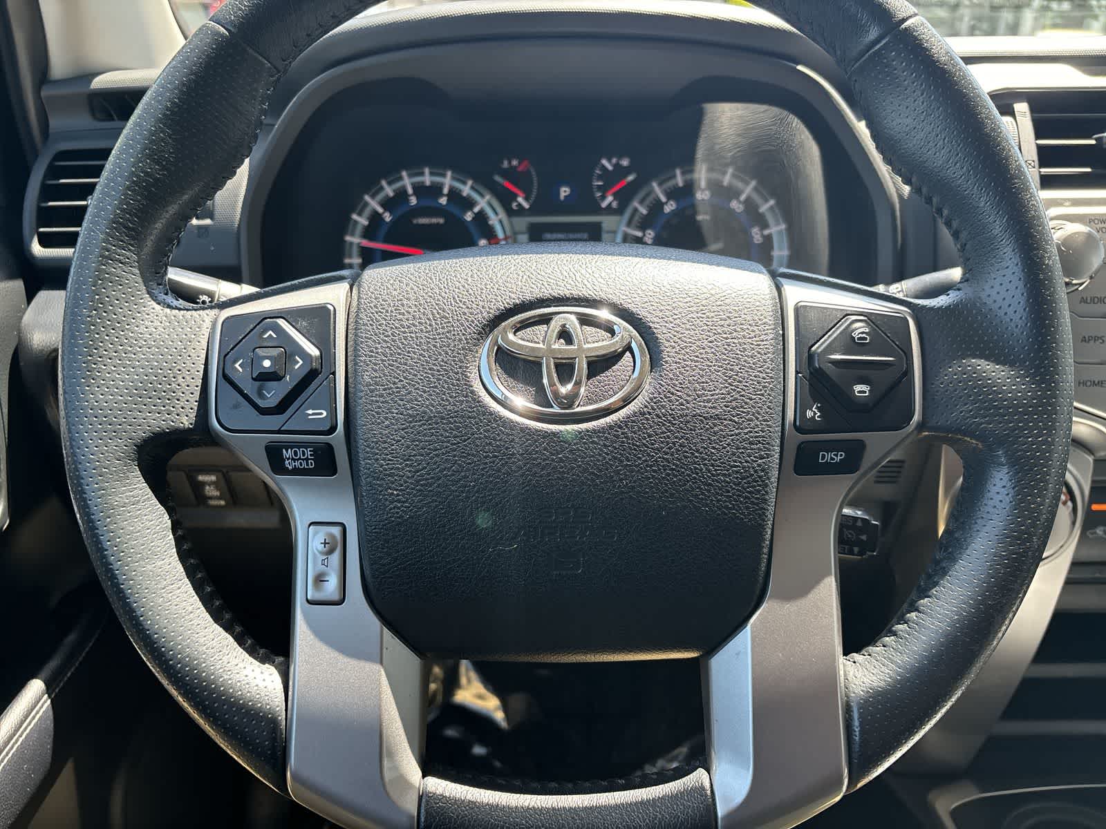Thumbnail: 2017 Toyota 4Runner - 12
