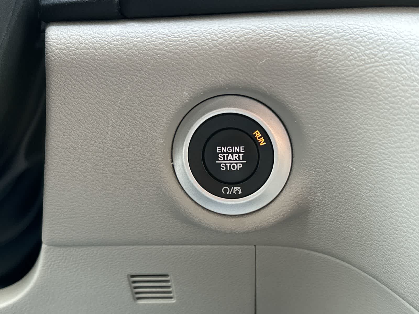 Thumbnail: 2024 Chrysler Pacifica - 25