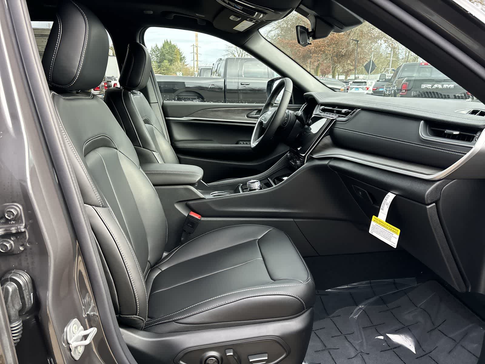 Thumbnail: 2025 Jeep Grand Cherokee - 5