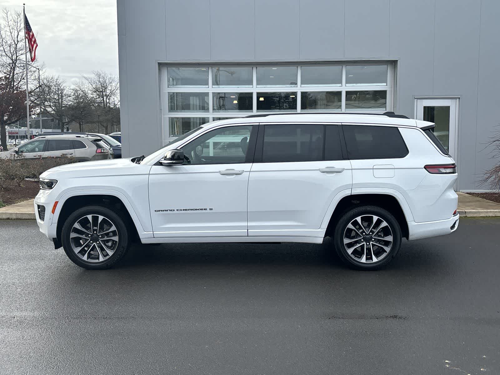 Thumbnail: 2023 Jeep Grand Cherokee - 2