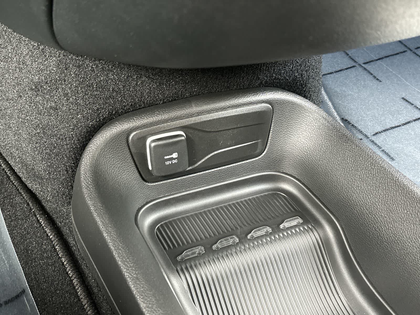 Thumbnail: 2026 Chrysler Pacifica - 25